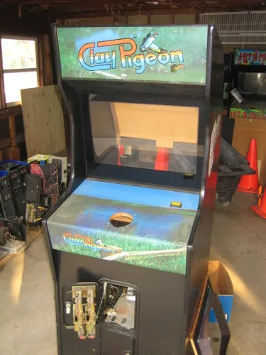 Portada oficial del videojuego Clay Pigeon