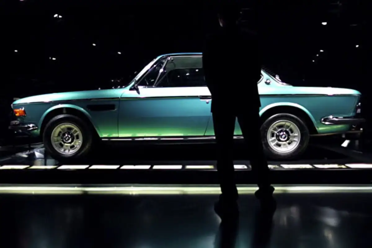 Portada de Kaz: Pushing the Virtual Divide